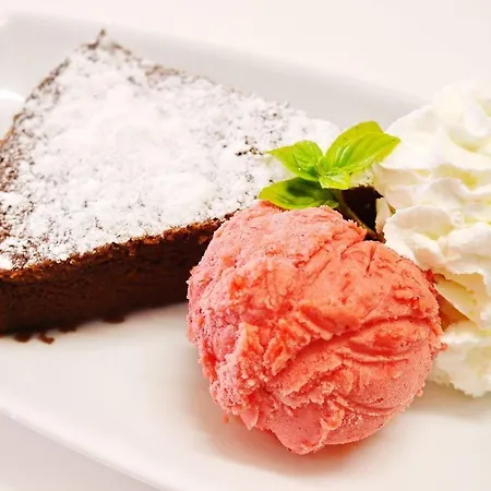 Ac-armazens Cogumbreiro 3*