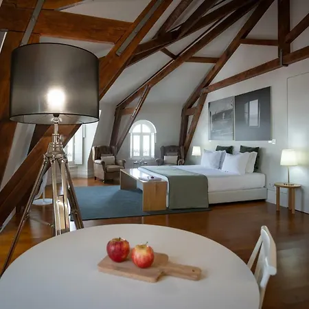 Ac-armazens Cogumbreiro 3*