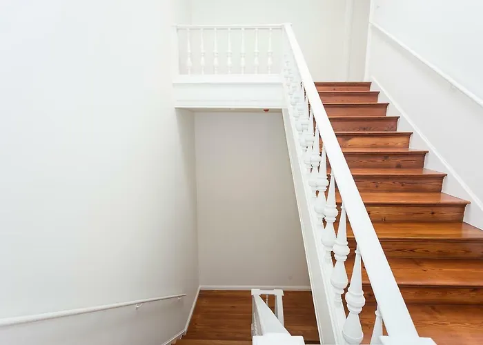 Ac-armazens Cogumbreiro 게스트하우스