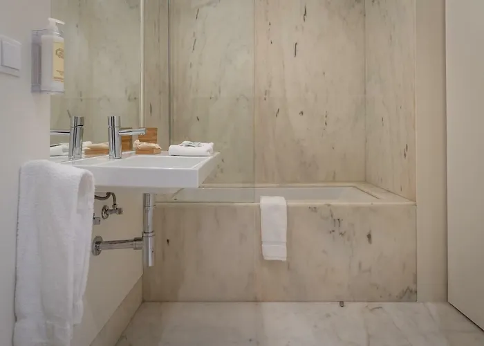 Ac-armazens Cogumbreiro 3* Ponta Delgada