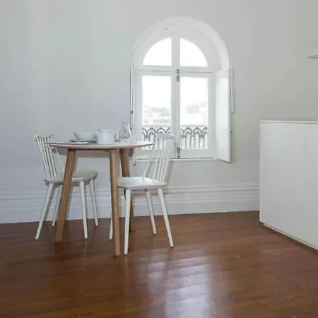 Ac-armazens Cogumbreiro 3*